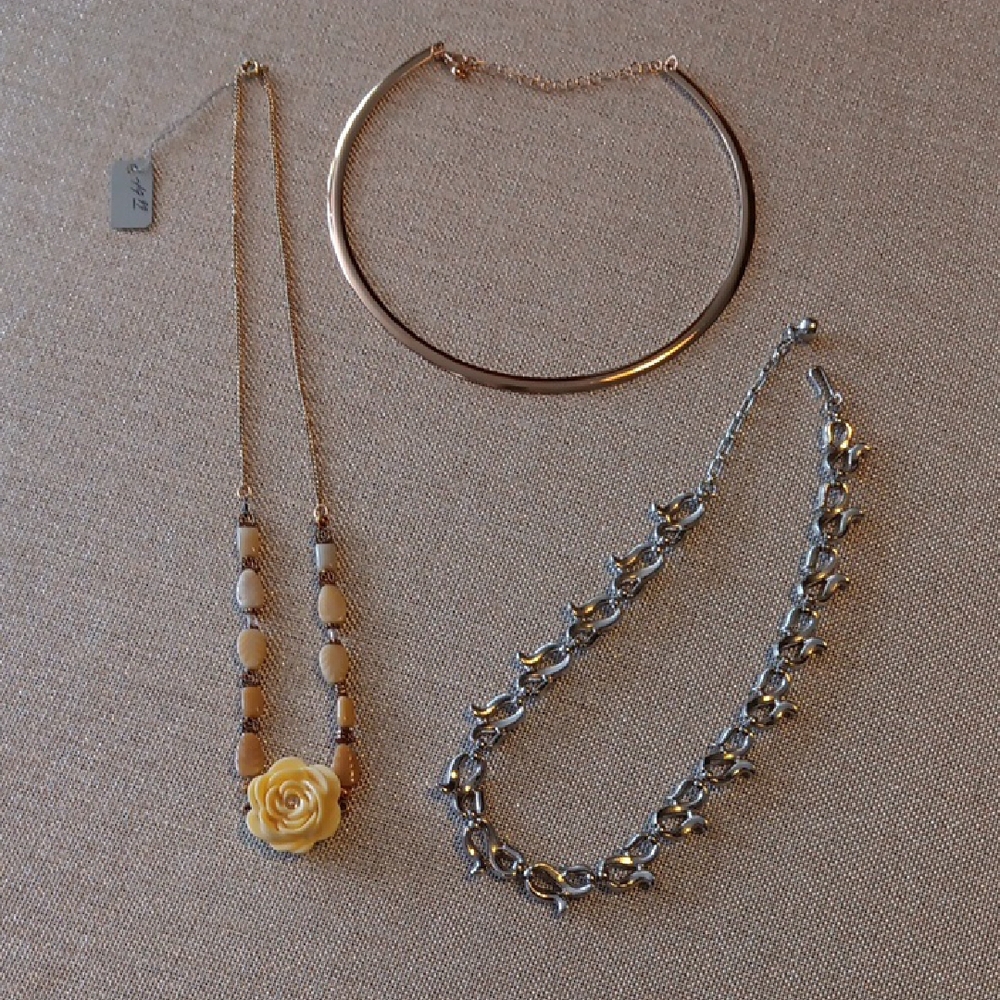 Goldtone and Silvertone Necklace Collection